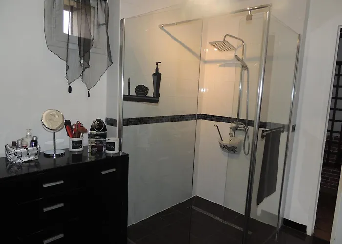 Fleur De Soleil Bed & Breakfast 3*